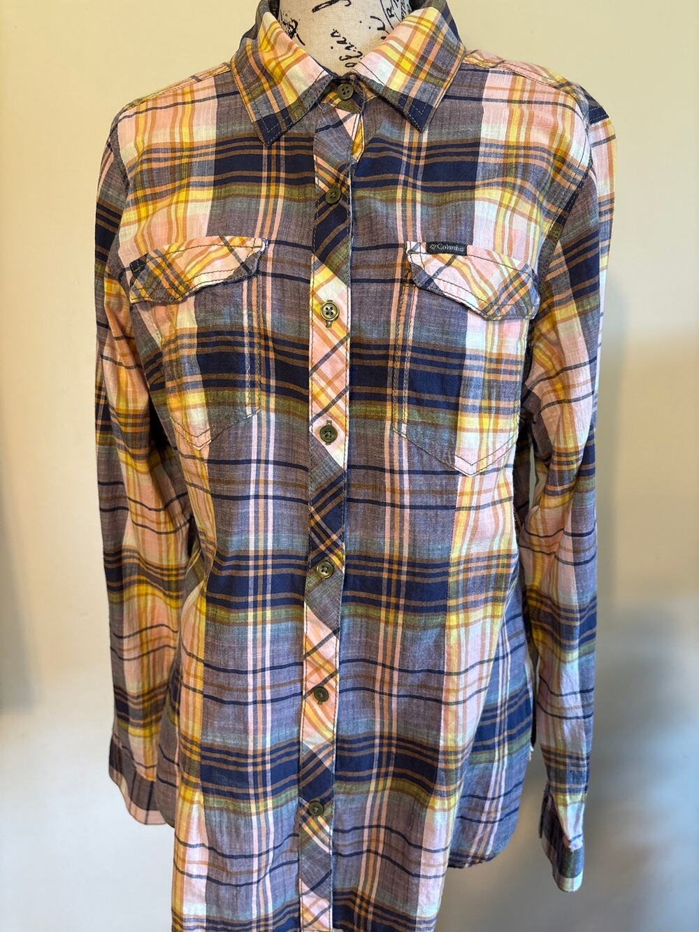 Plaid Women’s Columbia Buttondown Sz Large